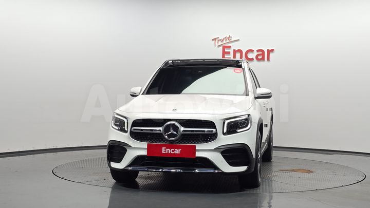 Mercedes Benz GLB Class 2021 — 3