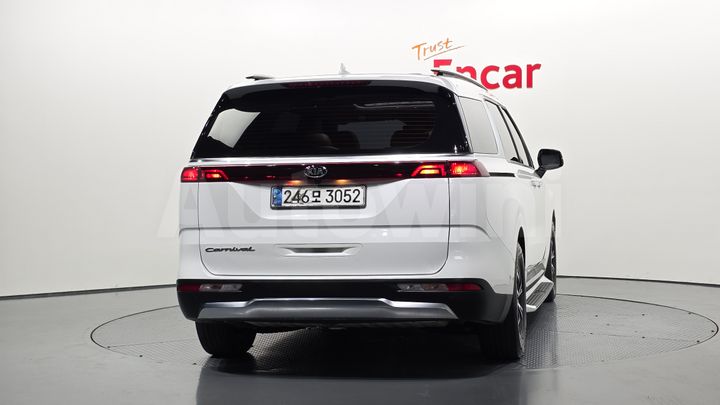 Kia Carnival 2021 — 4