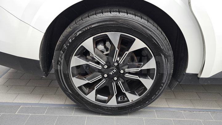 Kia Carnival 2021 — 5