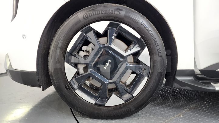 Kia Carnival 2024 — 5