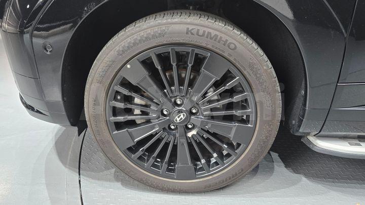 Hyundai SantaFe 2025 — 5