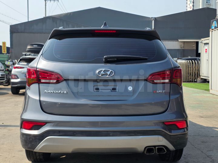 Hyundai SantaFe 2016 — 4