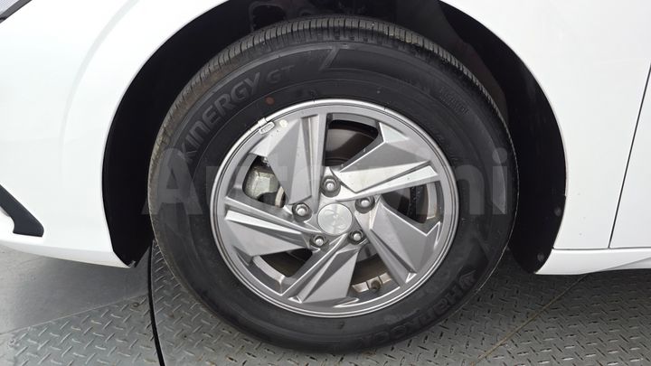 Hyundai Avante 2025 — 5