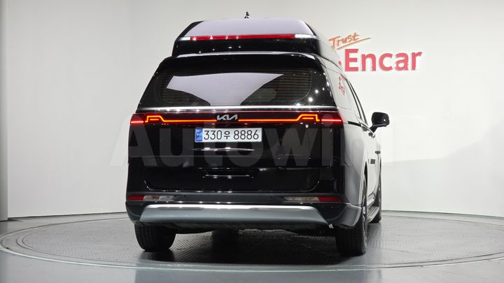 Kia Carnival 2023 — 4