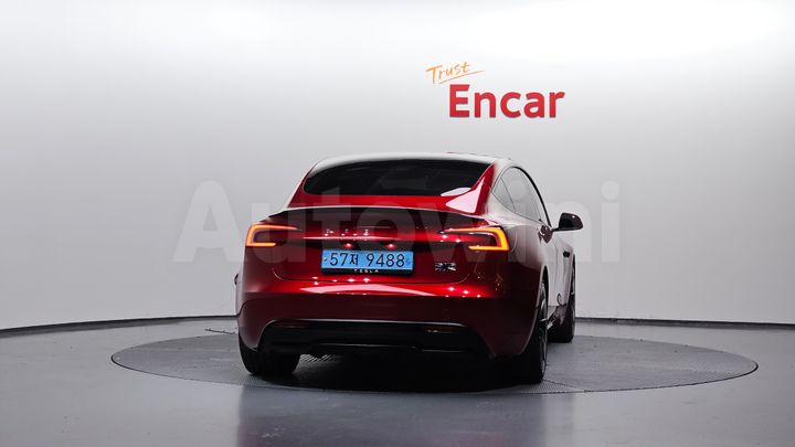 Tesla Model 3 2024 — 4