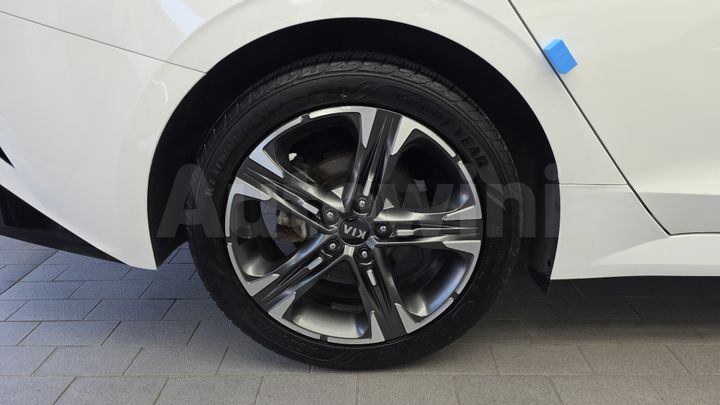 Kia K5 2021 — 5