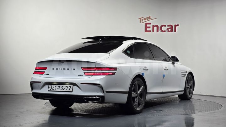 Genesis G80 2022 — 2