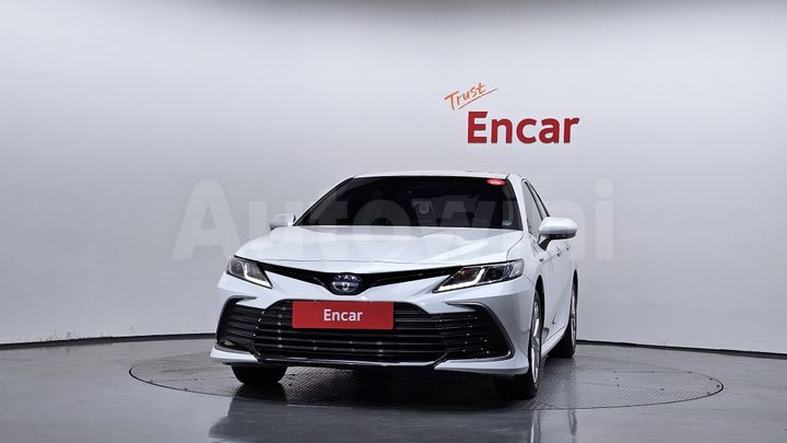 Toyota Camry 2023 — 3