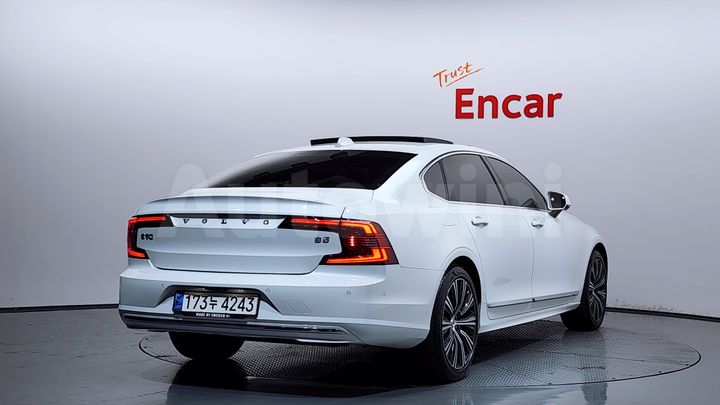 Volvo S90 2022 — 2
