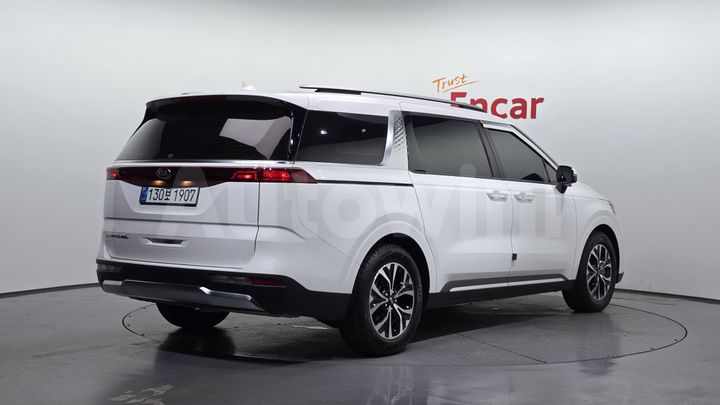 Kia Carnival 2021 — 2