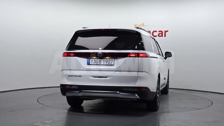 Kia Carnival 2021 — 4