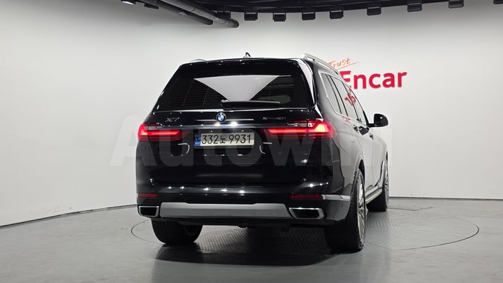 BMW X7 2021 — 4