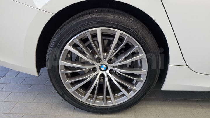 BMW 3 Series 2021 — 5