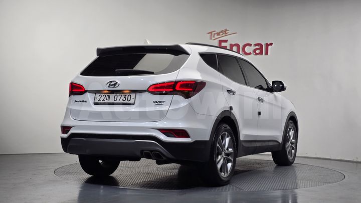 Hyundai SantaFe 2016 — 2