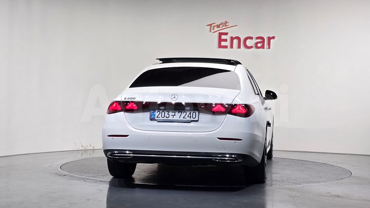 Mercedes-Benz E Class 2024 — 4