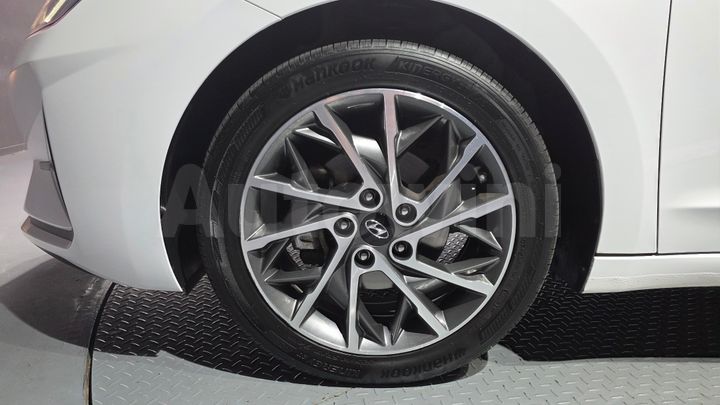 Hyundai Avante 2020 — 5