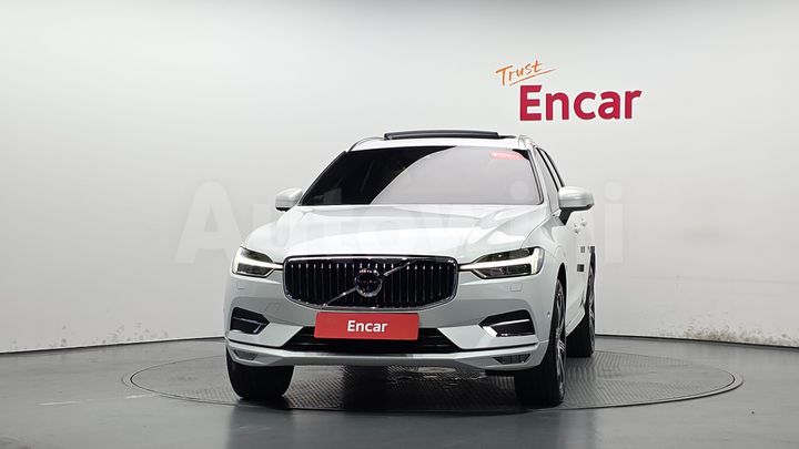 Volvo XC60 2019 — 3
