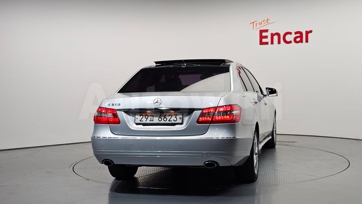 Mercedes-Benz E Class 2011 — 4