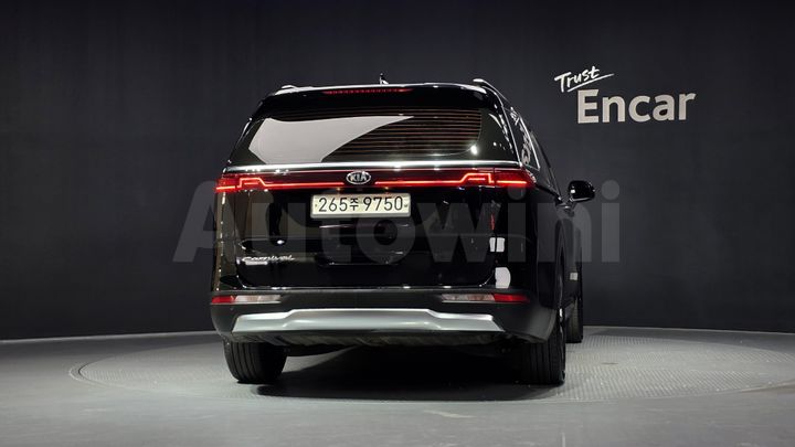 Kia Carnival 2021 — 4