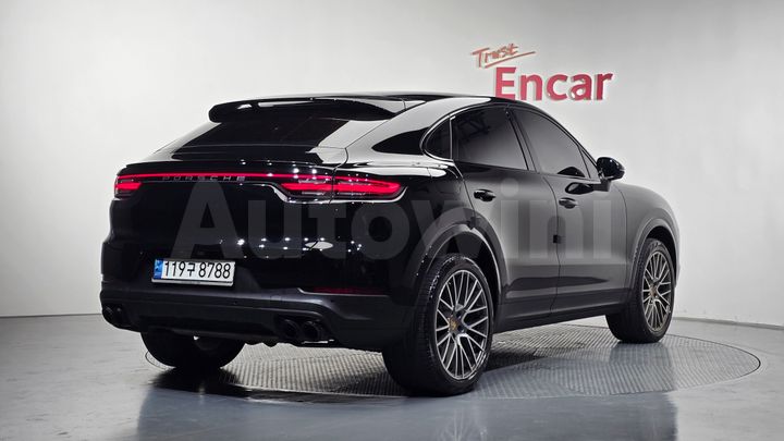 Porsche Cayenne 2023 — 2