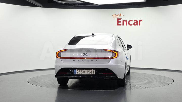 Hyundai Sonata 2022 — 4