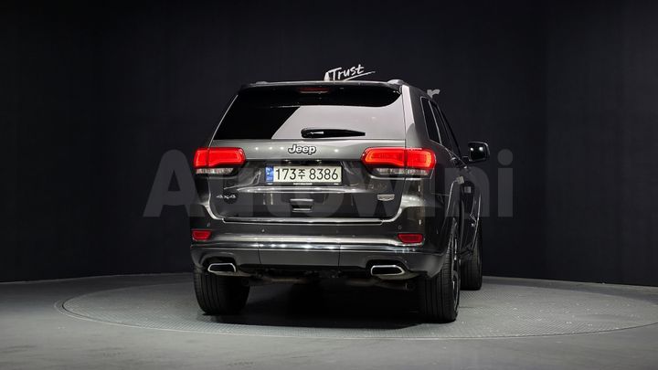 Jeep Cherokee 2021 — 4