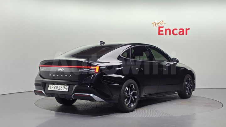 Hyundai Sonata 2024 — 2