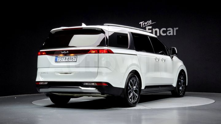 Kia Carnival 2023 — 2