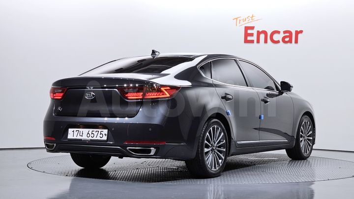Kia K7 2018 — 2