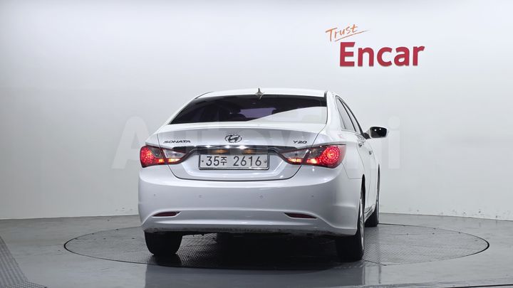 Hyundai Sonata 2010 — 4