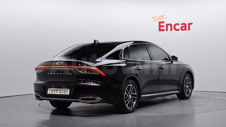 Hyundai Grandeur 2023 — 2