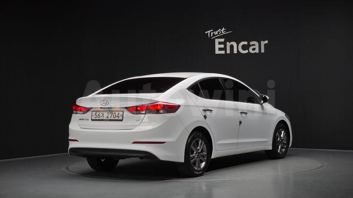 Hyundai Avante 2018 — 2