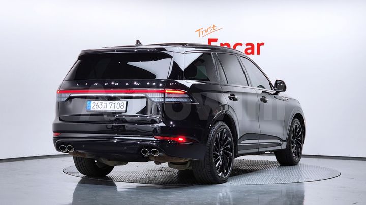 Lincoln Aviator