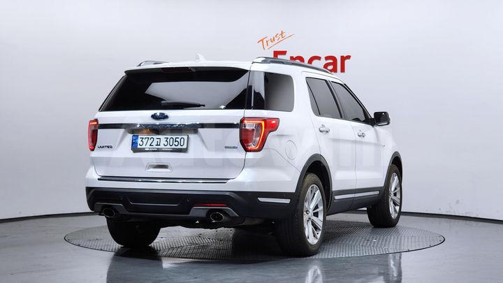 Ford Explorer 2019 — 3