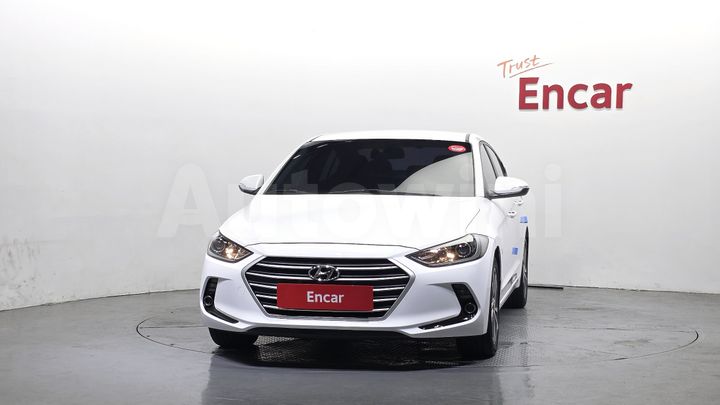 Hyundai Avante 2018 — 3