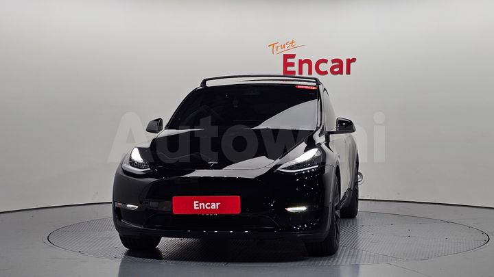 Tesla Model Y 2021 — 2