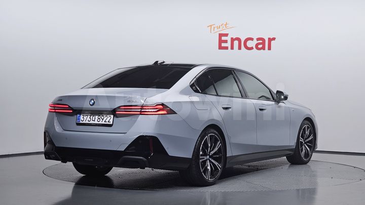 BMW 5 Series 2025 — 2