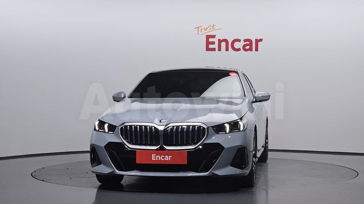 BMW 5 Series 2025 — 3