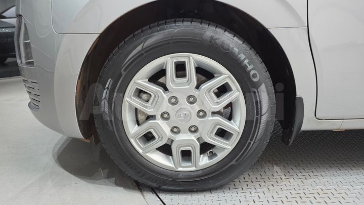 Hyundai Staria 2023 — 5