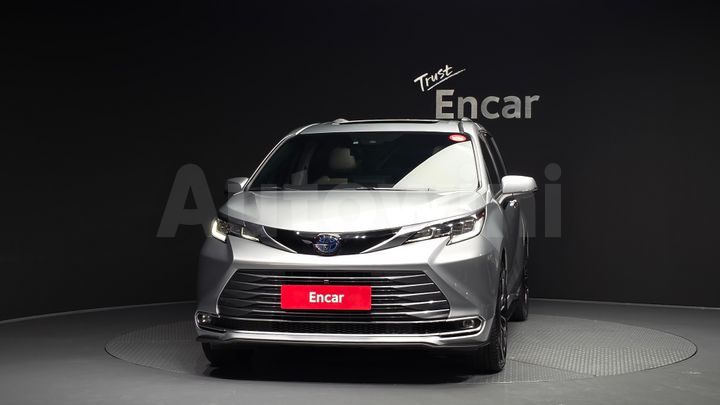 Toyota Sienna 2021 — 3