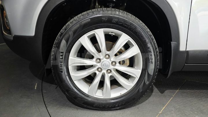 Kia Sorento 2011 — 5