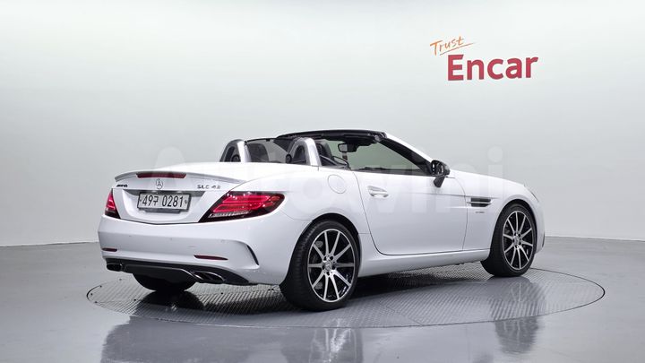 Mercedes-Benz SLC Class 2017 — 2