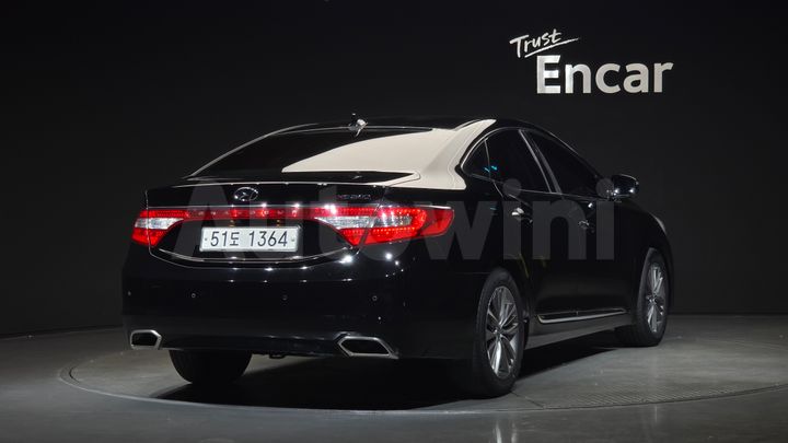 Hyundai Grandeur 2015 — 2
