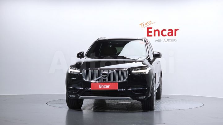 Volvo XC90 2019 — 3