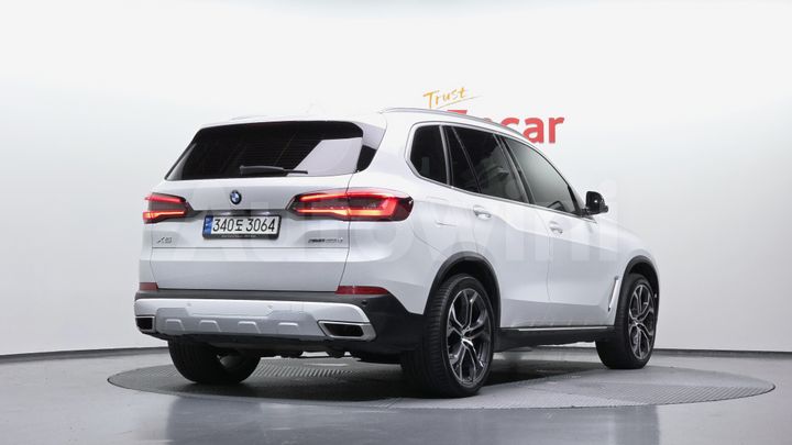 BMW X5 2022 — 2
