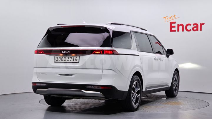 Kia Carnival 2023 — 2