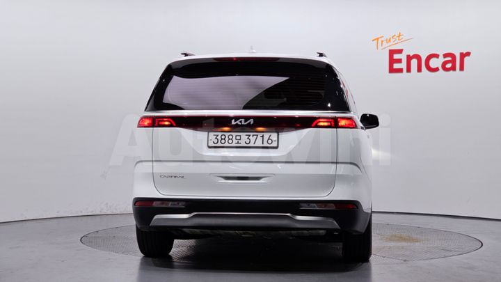 Kia Carnival 2023 — 4