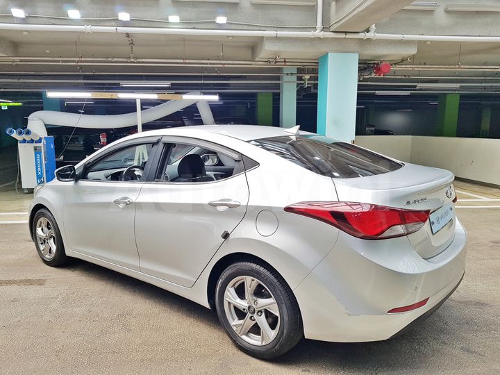 Hyundai Avante 2014 — 5
