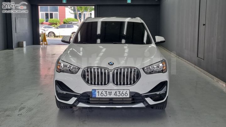 BMW X1 2022 WBA11DG06N5V27921 — 3