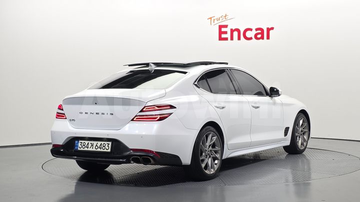 Genesis G70 2021 — 2